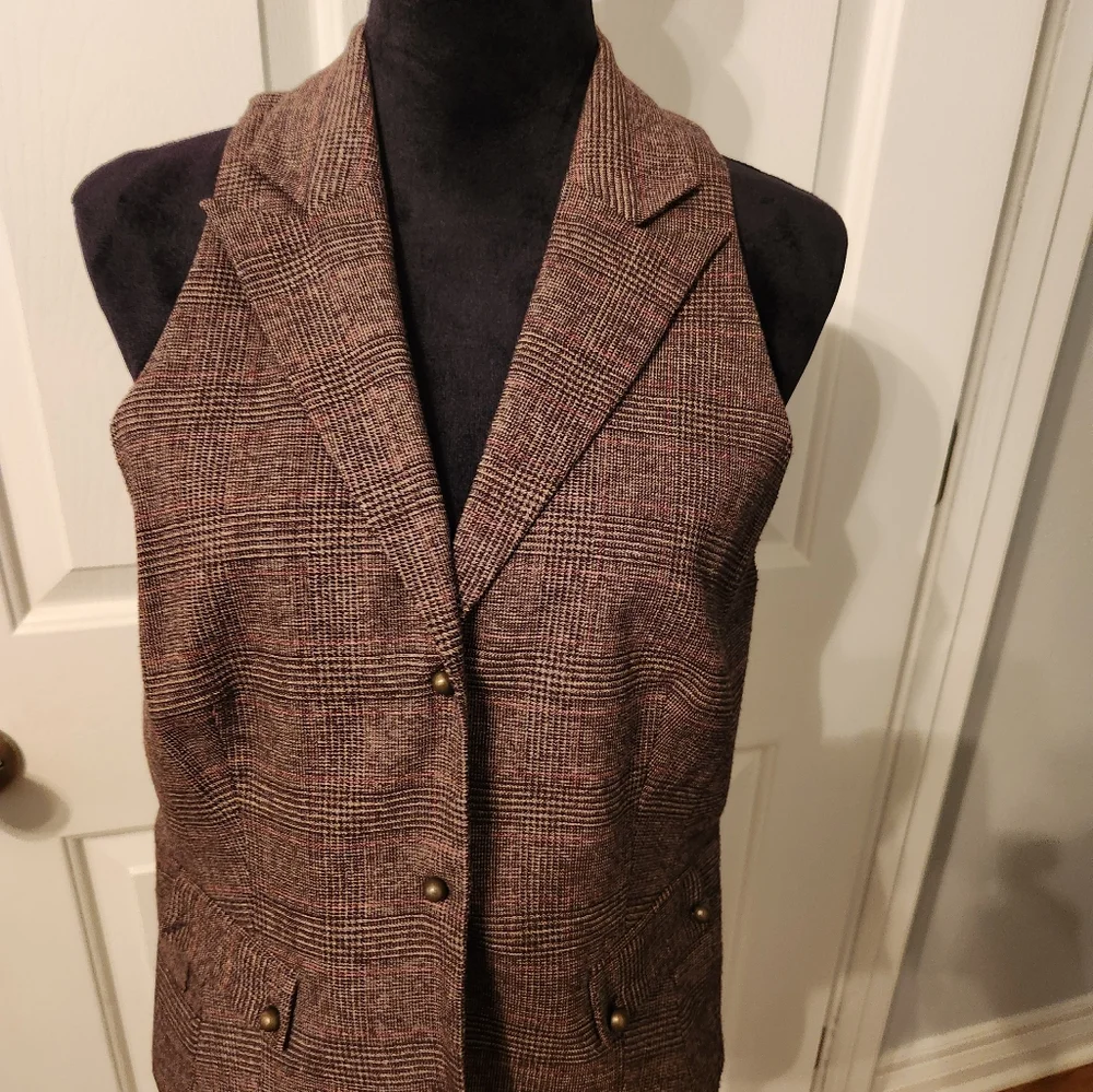 Vest - Picture 2 of 2